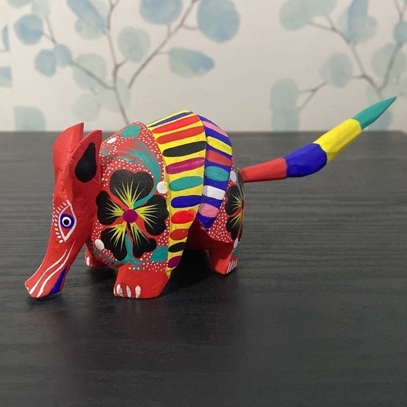 Handcrafted Armadillo Alebrije Wood Carved Figurine - Picture 2 of 7